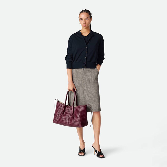 bottega veneta medium pinacoteca intrecciato reversible leather tote bag #817166